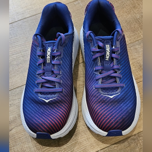 Hoka one one shoes size 6.5 - Picture 4 of 6